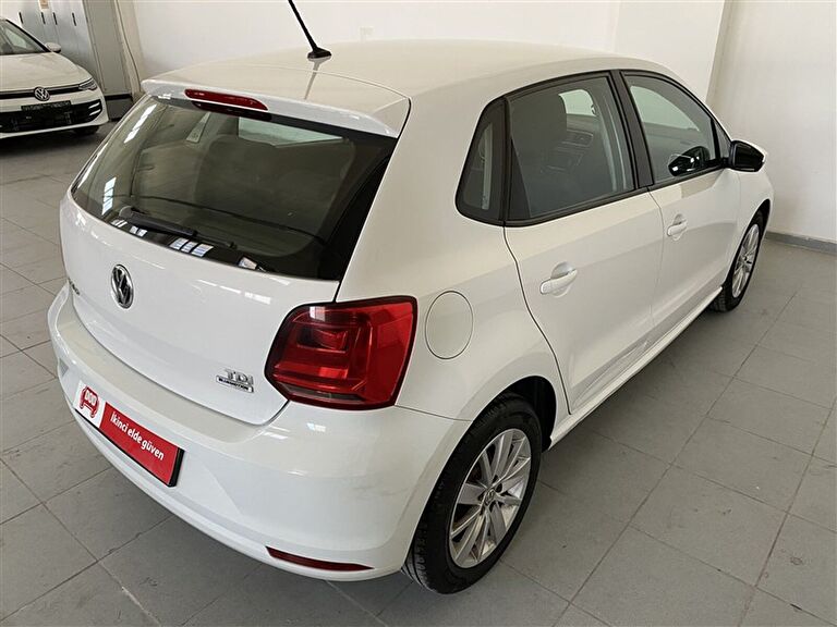 VOLKSWAGEN POLO