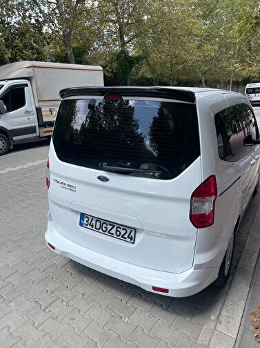 FORD TOURNEO COURIER