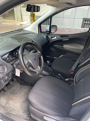 FORD TOURNEO COURIER