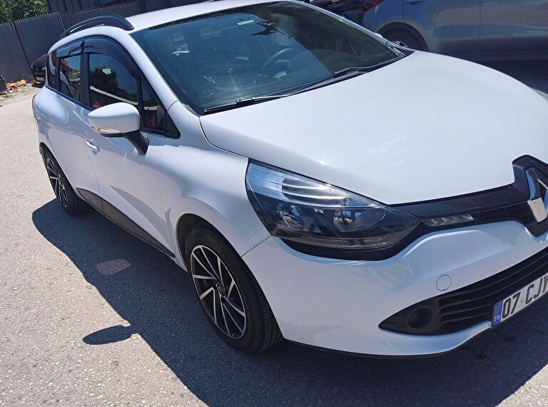 RENAULT CLIO SPORT TOURER
