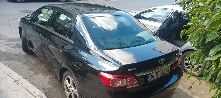 TOYOTA COROLLA