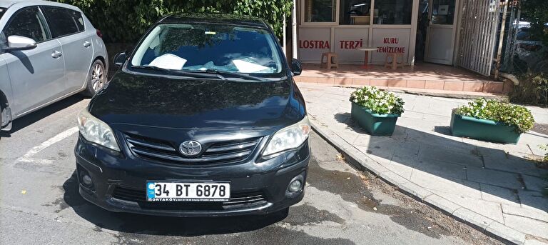 TOYOTA COROLLA