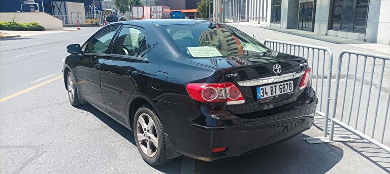TOYOTA COROLLA