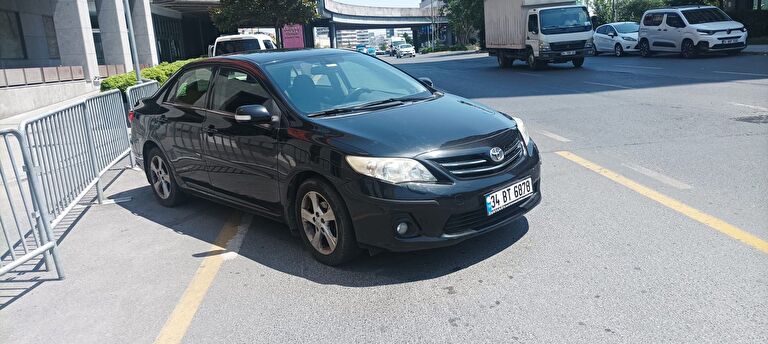 TOYOTA COROLLA