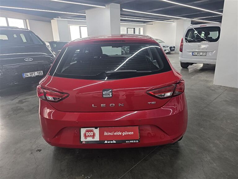 SEAT LEON