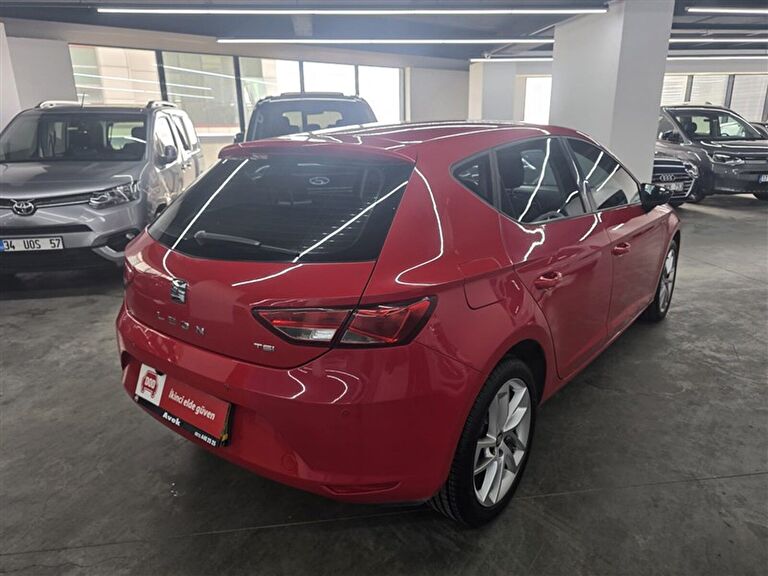 SEAT LEON