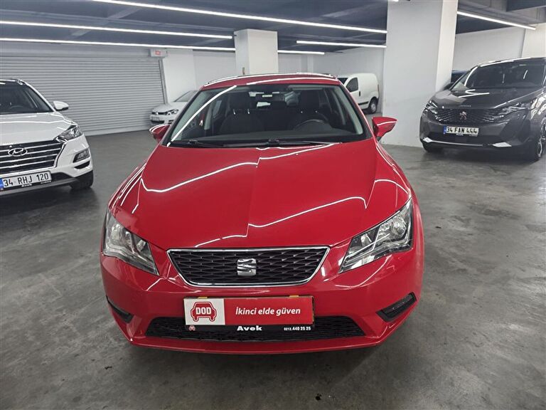 SEAT LEON