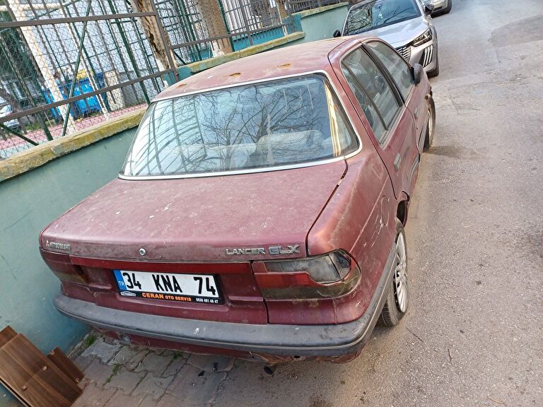 MITSUBISHI LANCER
