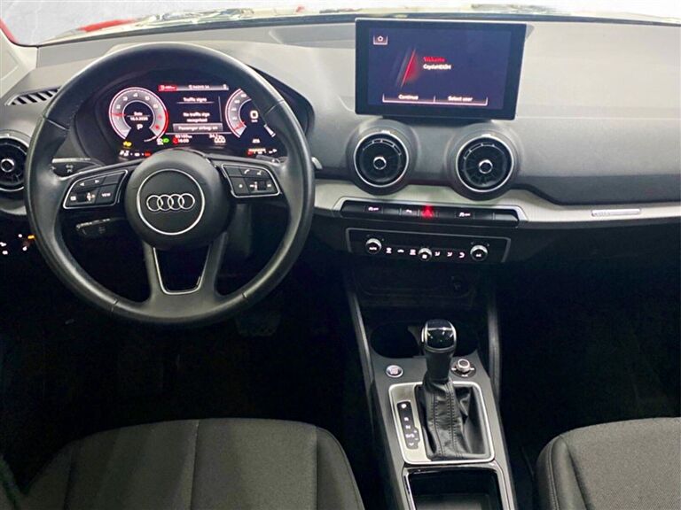 AUDI Q2