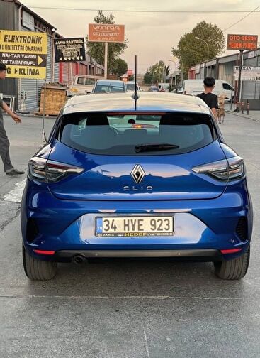 RENAULT CLIO