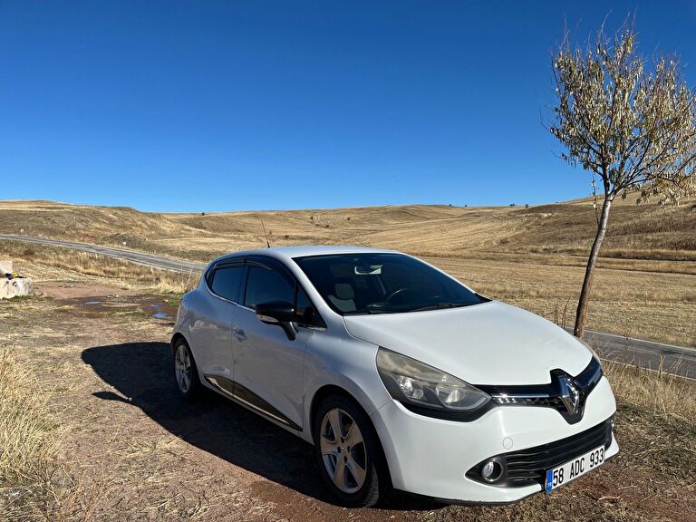 RENAULT CLIO