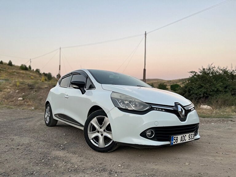 RENAULT CLIO