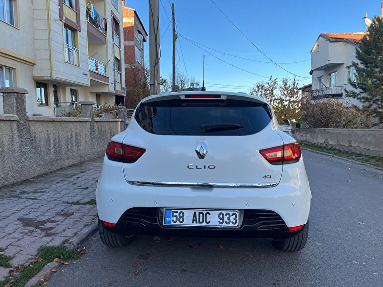 RENAULT CLIO