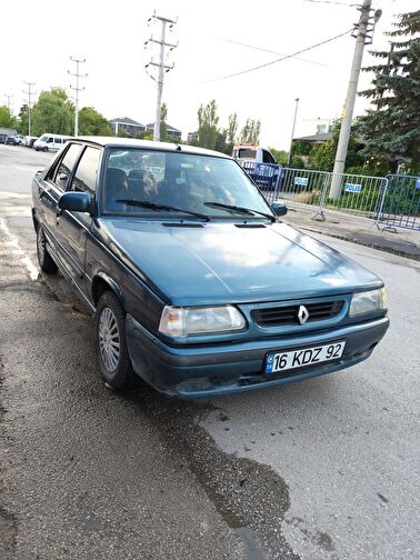 RENAULT 9