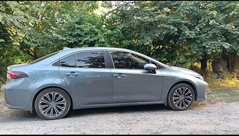 TOYOTA COROLLA