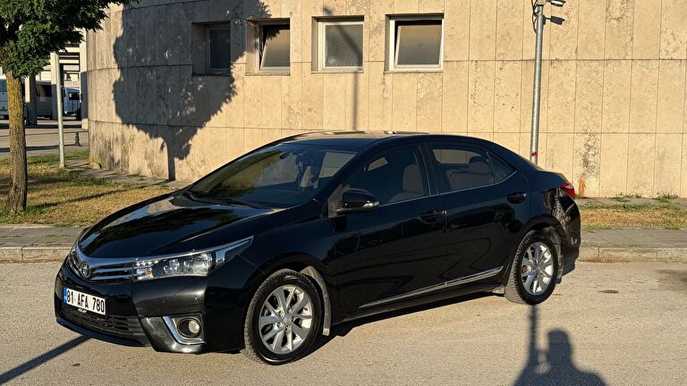 TOYOTA COROLLA