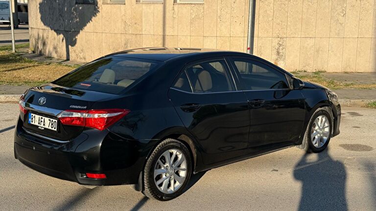 TOYOTA COROLLA