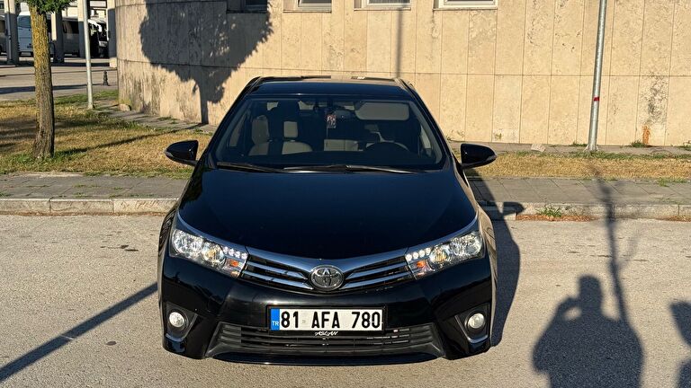 TOYOTA COROLLA