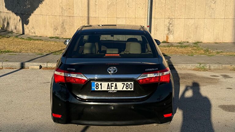 TOYOTA COROLLA