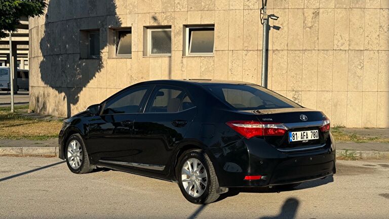 TOYOTA COROLLA