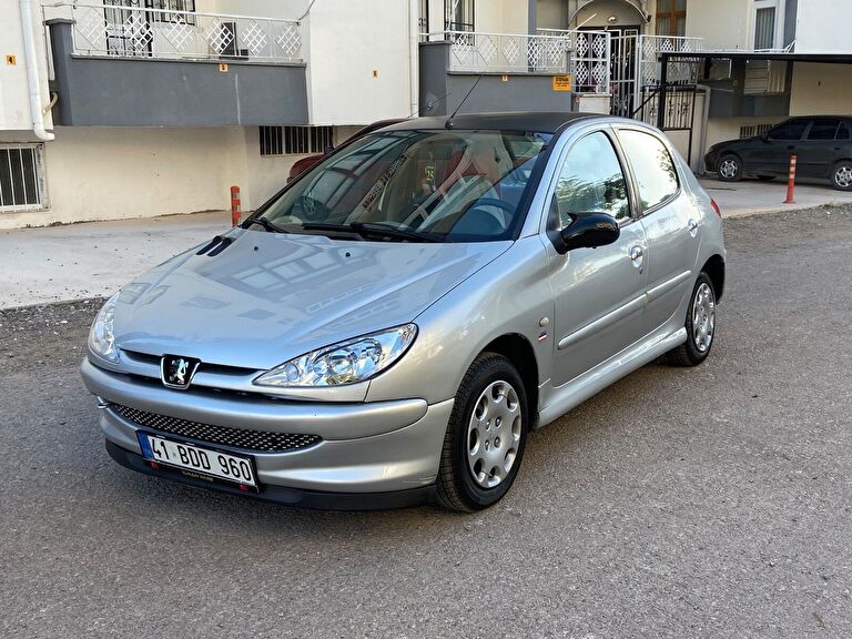 PEUGEOT 206