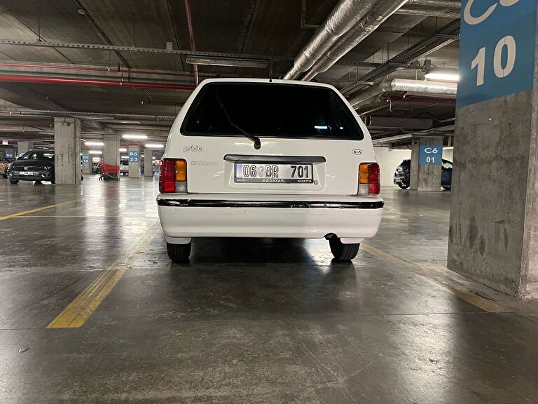 KIA PRIDE
