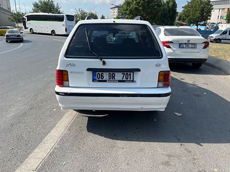 KIA PRIDE