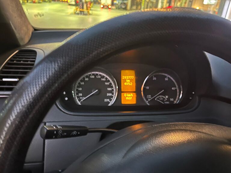 MERCEDES-BENZ VITO