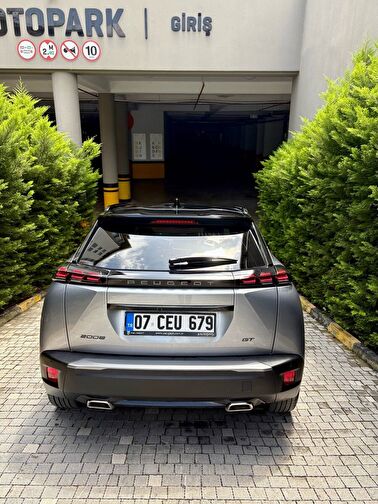 PEUGEOT 2008