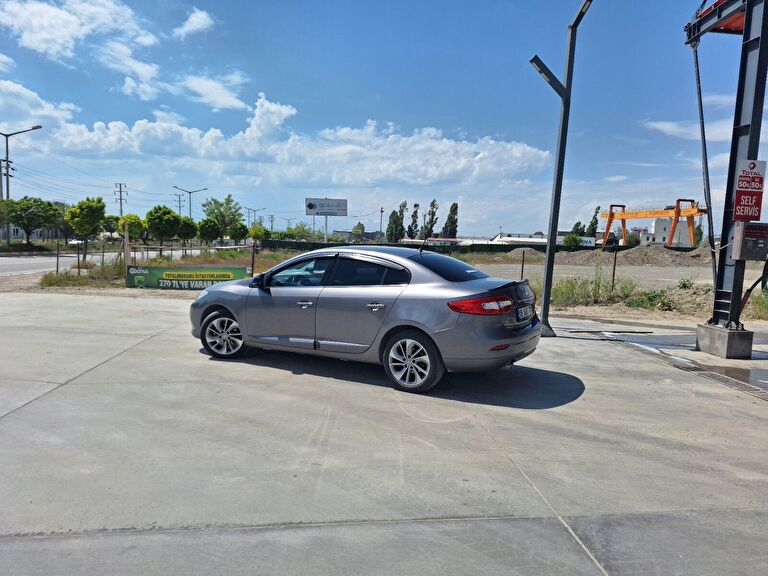 RENAULT FLUENCE