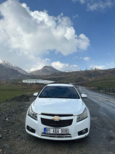 CHEVROLET CRUZE