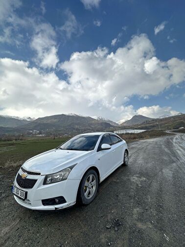 CHEVROLET CRUZE