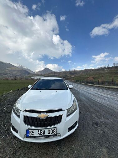 CHEVROLET CRUZE