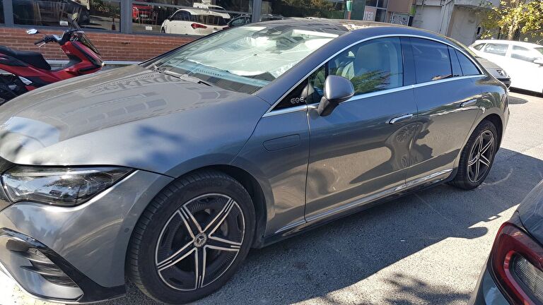 MERCEDES-BENZ EQE
