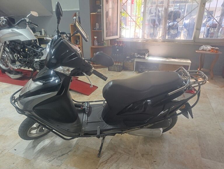 Honda Activa S