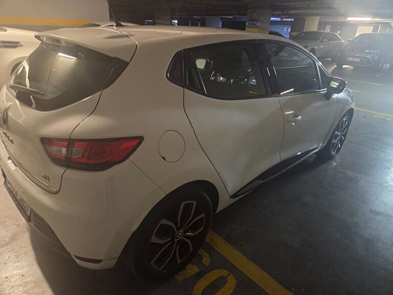 RENAULT CLIO