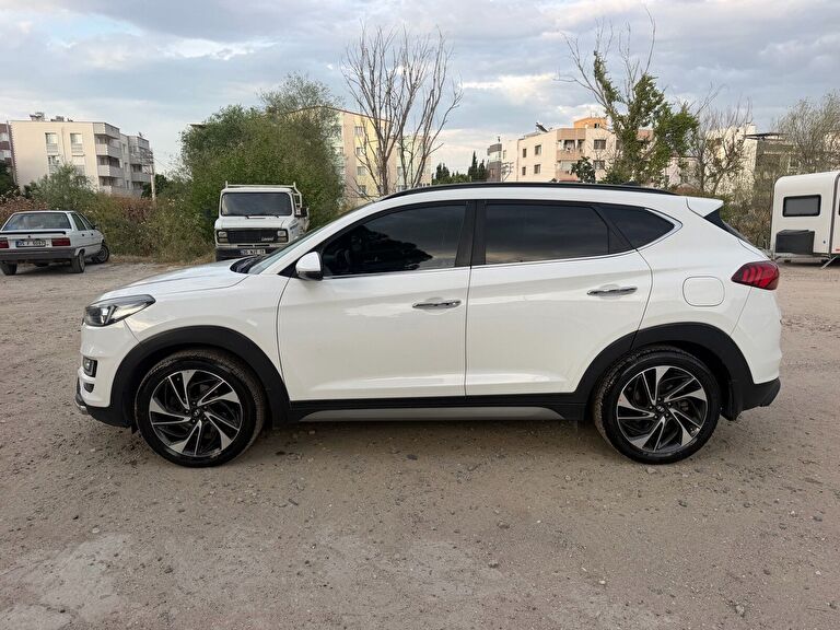 HYUNDAI TUCSON