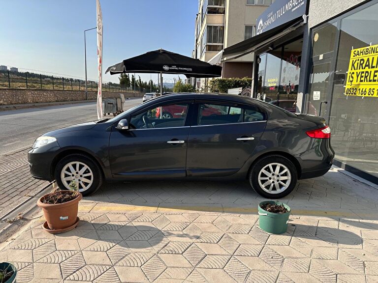 RENAULT FLUENCE