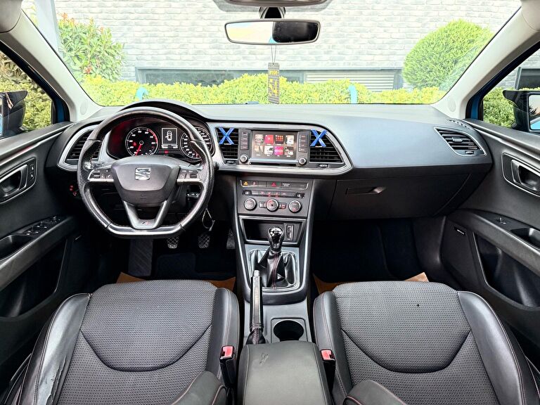SEAT LEON