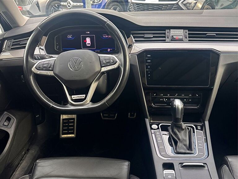 VOLKSWAGEN PASSAT ALLTRACK