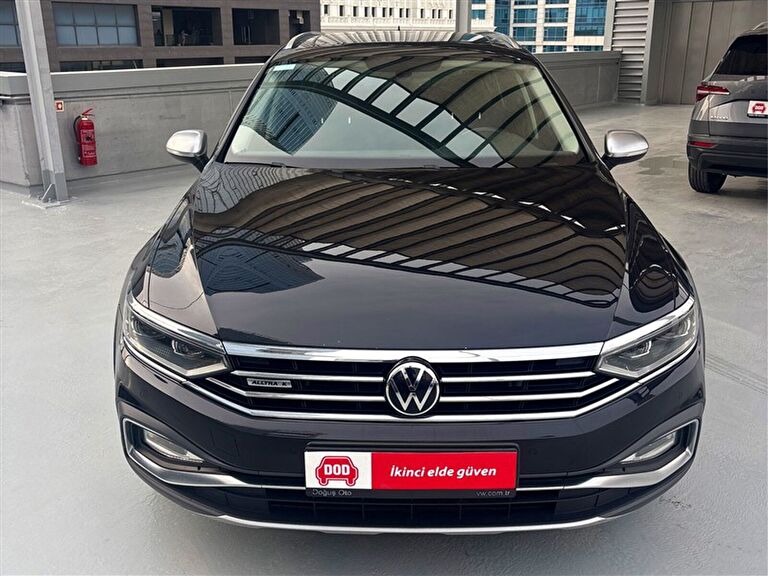 VOLKSWAGEN PASSAT ALLTRACK