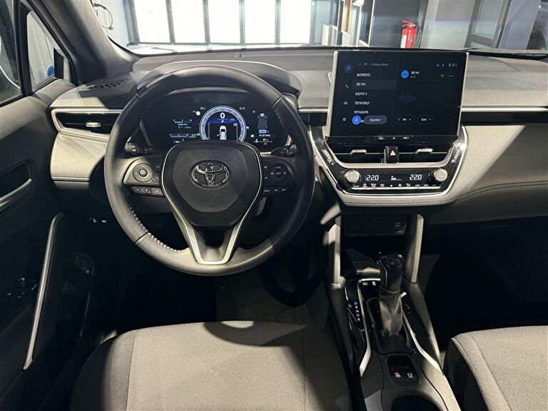 TOYOTA COROLLA CROSS
