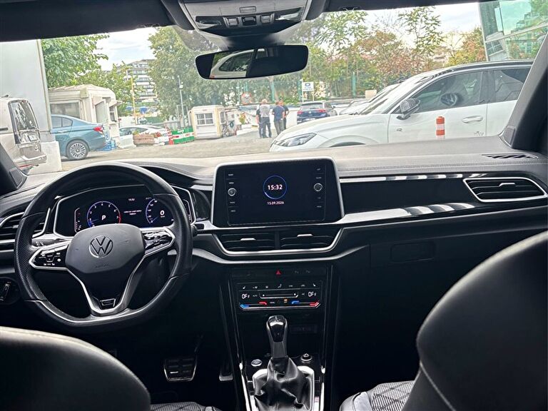 VOLKSWAGEN T-ROC