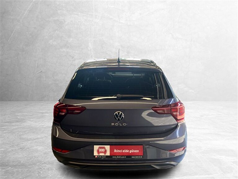 VOLKSWAGEN POLO