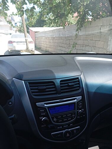 HYUNDAI ACCENT BLUE