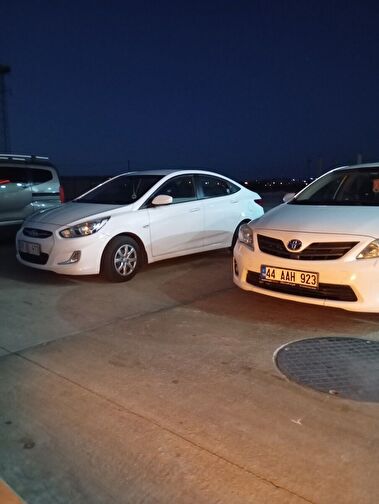 HYUNDAI ACCENT BLUE