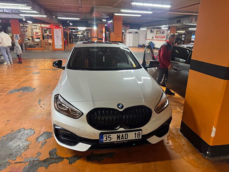 BMW 1 SERISI