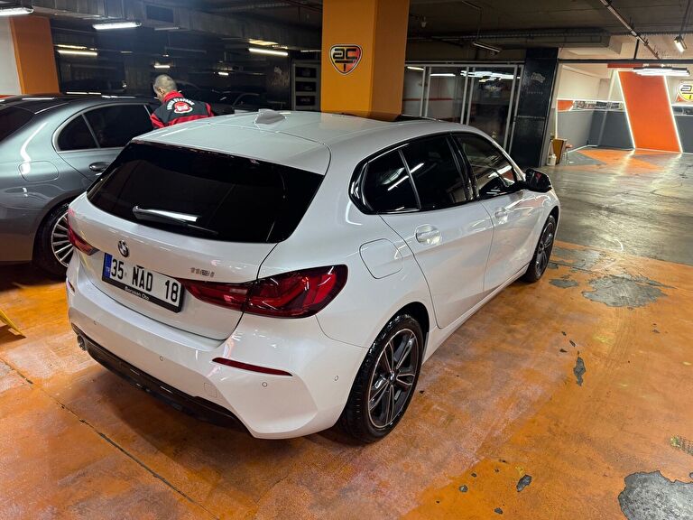BMW 1 SERISI