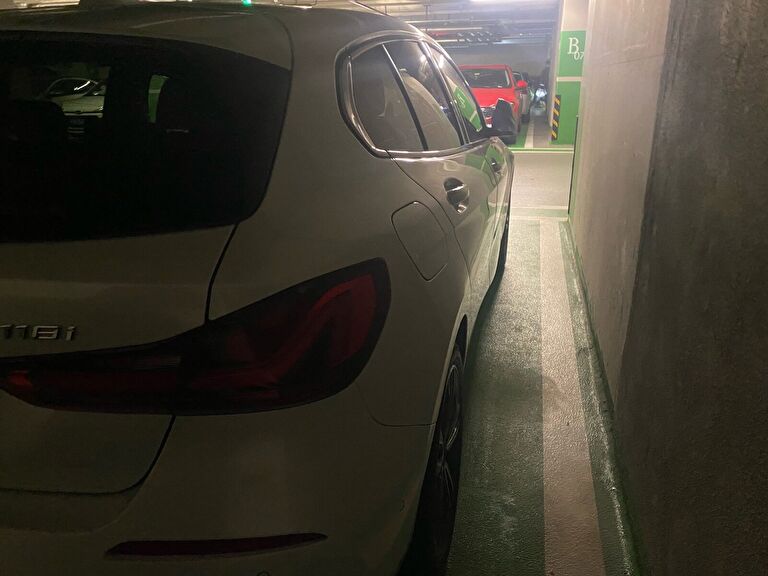 BMW 1 SERISI