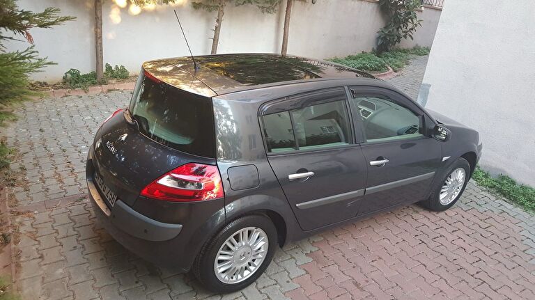 RENAULT MEGANE